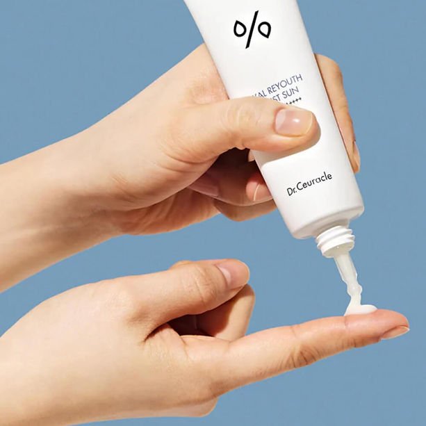 Dr.Ceuracle Hyal Reyouth Moist Sun SPF50+ PA++++ 3 Dr.Ceuracle Hyal Reyouth Moist Sun SPF50+ PA++++