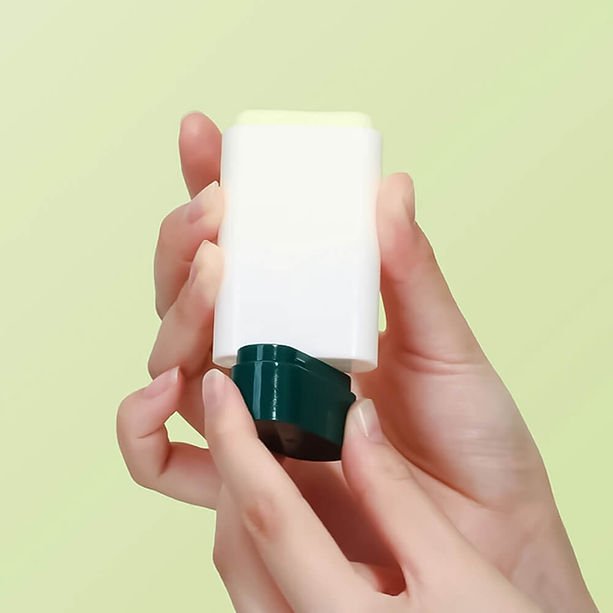 Round Lab Pine Calming Cica Airy Sun Stick SPF50+ PA++++ 3 Round Lab Pine Calming Cica Airy Sun Stick SPF50+ PA++++
