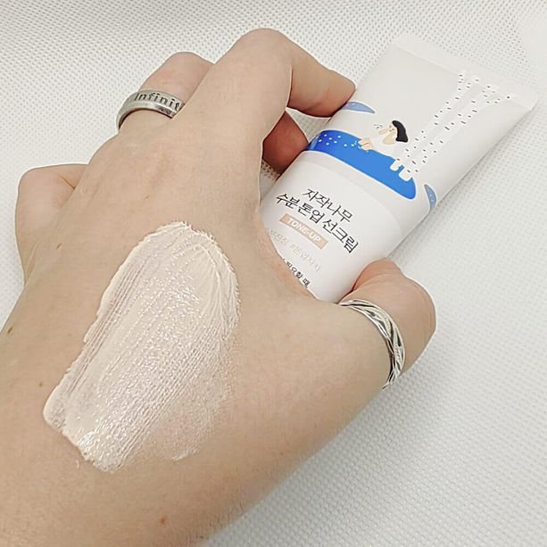 Round Lab Tone Up Sun Cream 3 Round Lab Tone Up Sun Cream