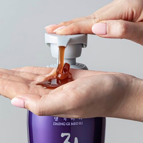 Daeng Gi Meo Ri Vitalizing Shampoo — 500 ml